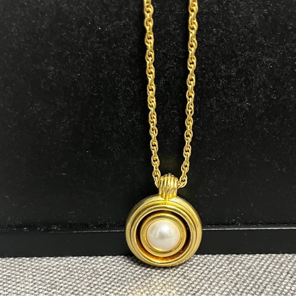 Brighton Ferrara Necklace with Pearl Pendant. Reversible